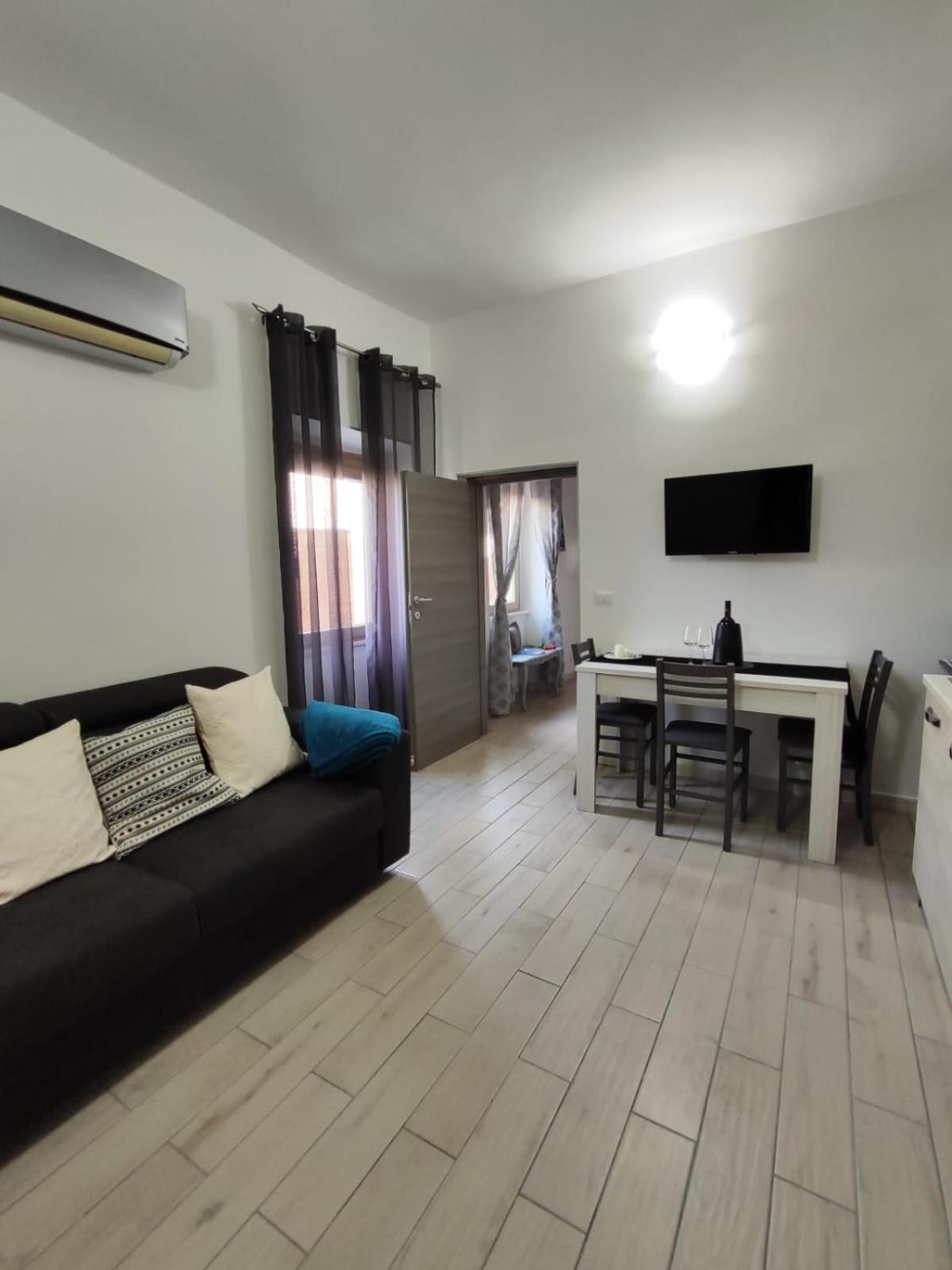Casa Vacanze Con Giardino I Girasoli - Cin It 09006 - 9 C 2000 R4042- Sorso Εξωτερικό φωτογραφία